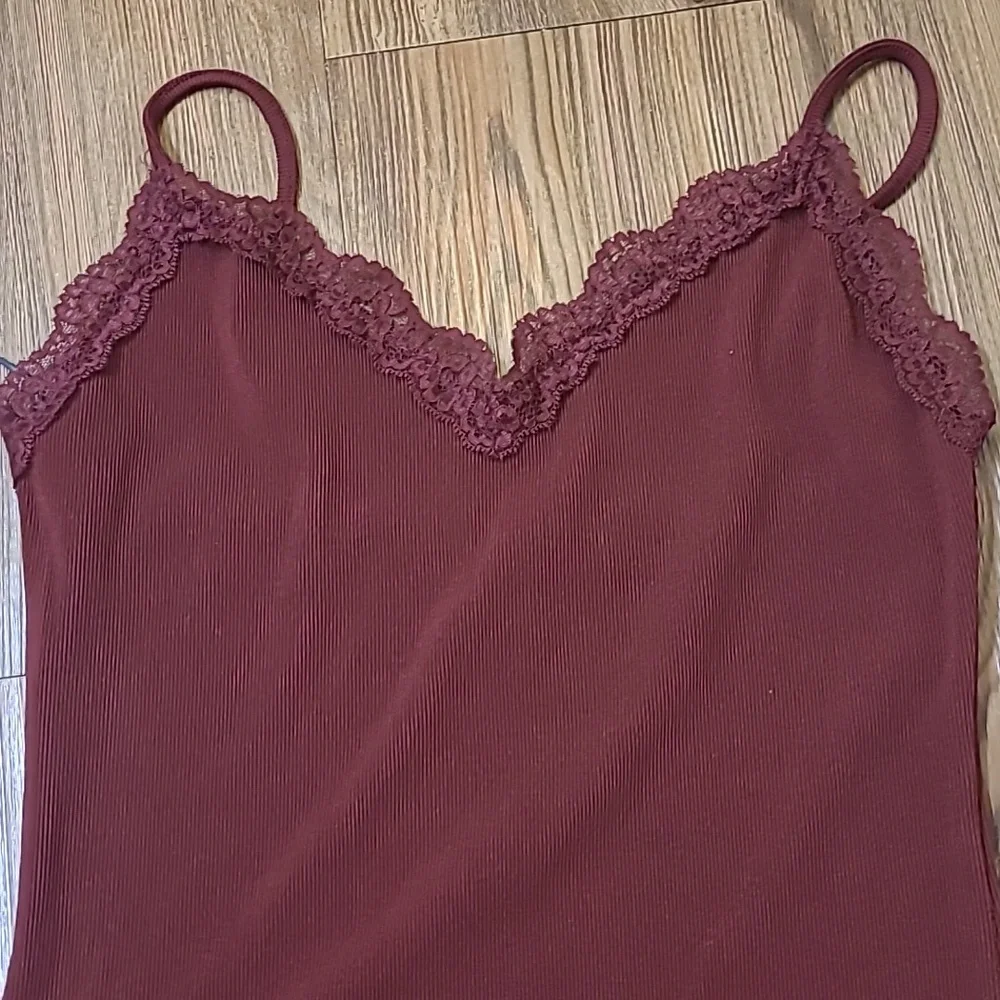 Forever 21 Burgundy Lace Trim Chemise used good condition.‎